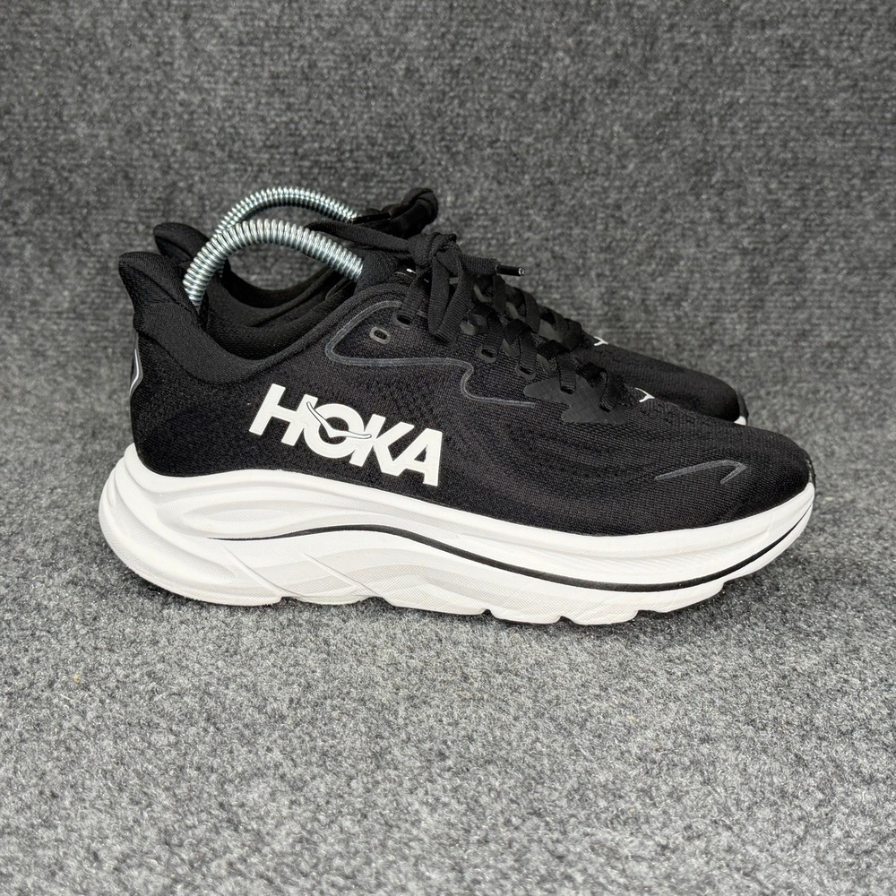 Hoka Clifton 10 Running Shoes Womens 7 Black White Athletic Run Training Sneaker